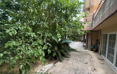 Site İçinde Havuzlu Müstakil Villa