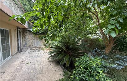 Site İçinde Havuzlu Müstakil Villa