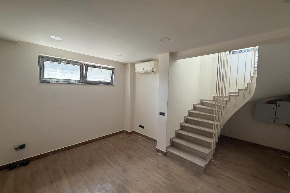 Kilyos'ta Havuzlu Butik Sitede Müstakil 4+2 Villa