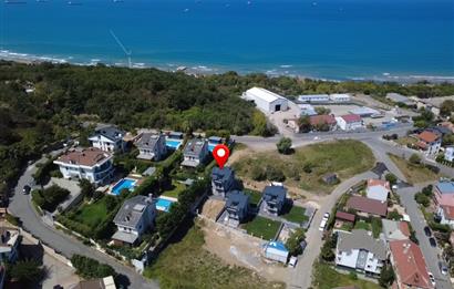 Kilyos'ta Havuzlu Butik Sitede Müstakil 4+2 Villa