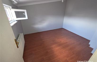 KOŞUYOLUNA YAKIN ÖZLEM SİTESİNDE BOŞ KİRALIK DÜKKAN OFİS