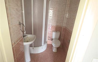 KOŞUYOLUNA YAKIN ÖZLEM SİTESİNDE BOŞ KİRALIK DÜKKAN OFİS