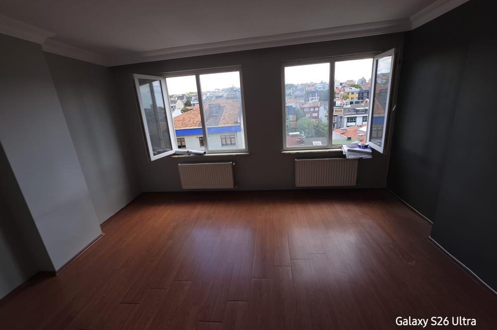 KOŞUYOLUNA YAKIN ÖZLEM SİTESİNDE BOŞ KİRALIK DÜKKAN OFİS