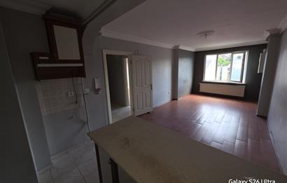 KOŞUYOLUNA YAKIN ÖZLEM SİTESİNDE BOŞ KİRALIK DÜKKAN OFİS