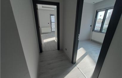 C21 Bal'dan Sütlüce Mahallesinde Kiralık 2+1 Daire