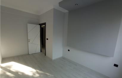 C21 Bal'dan Sütlüce Mahallesinde Kiralık 2+1 Daire