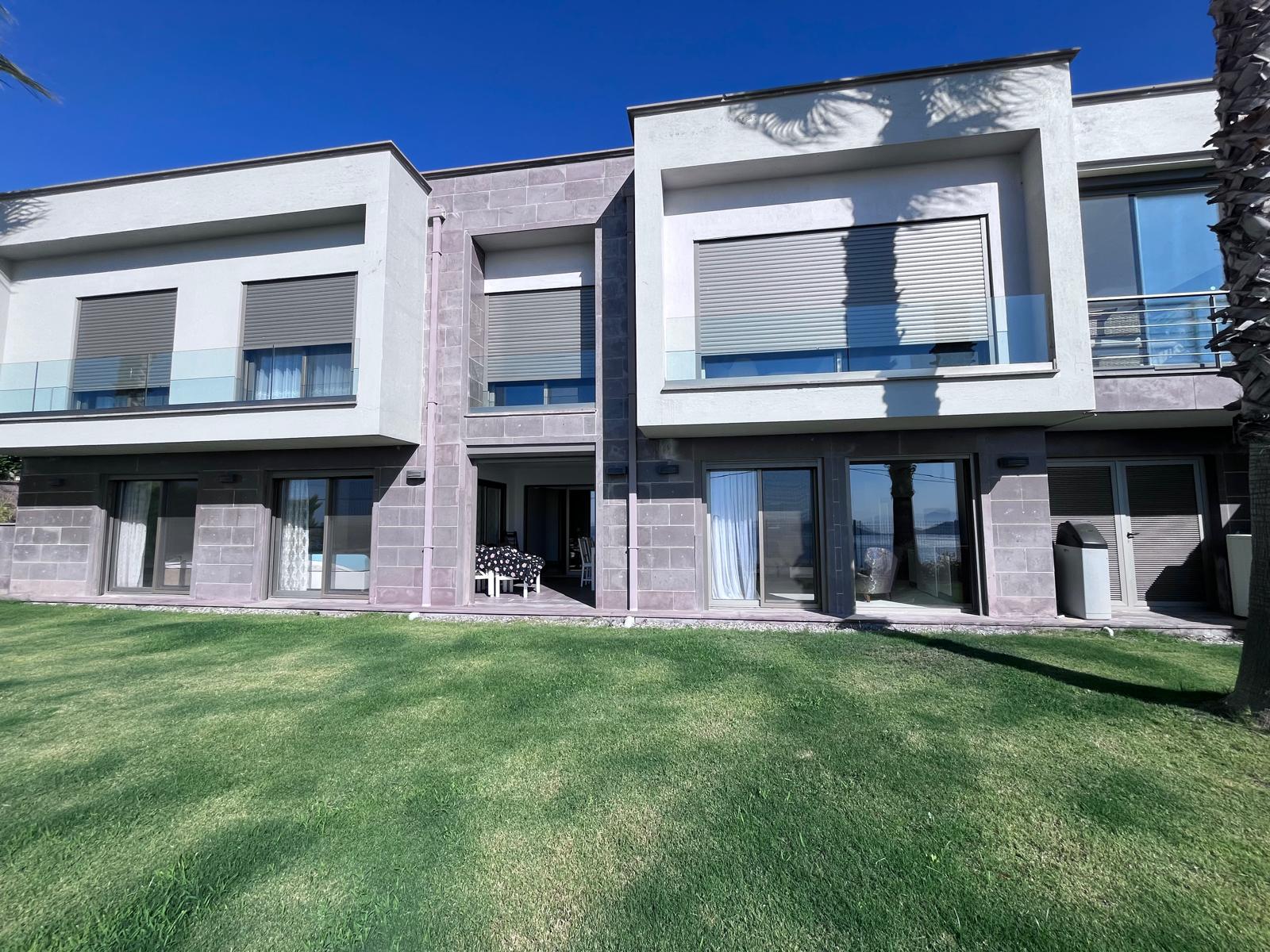 Turgutreis de Müstakil Havuzlu Muhteşem Manzaralı Kiralık 3+1 Villa