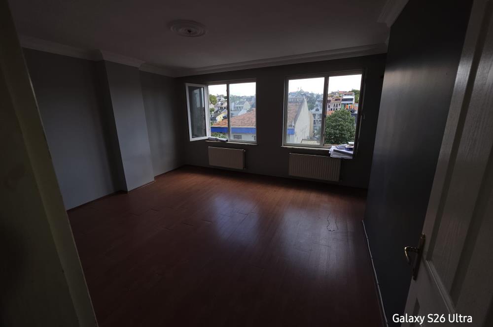 KOŞUYOLUNA YAKIN ÖZLEM SİTESİNDE BOŞ KİRALIK DÜKKAN OFİS
