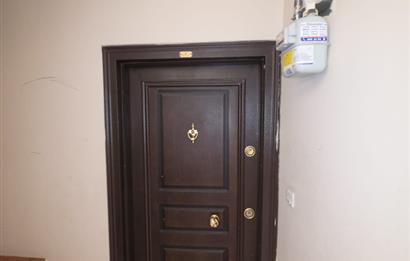 KOŞUYOLUNA YAKIN ÖZLEM SİTESİNDE BOŞ KİRALIK DÜKKAN OFİS