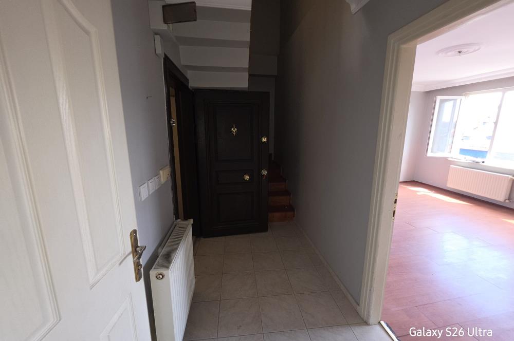 KOŞUYOLUNA YAKIN ÖZLEM SİTESİNDE BOŞ KİRALIK DÜKKAN OFİS