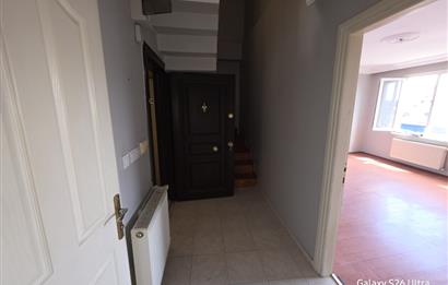 KOŞUYOLUNA YAKIN ÖZLEM SİTESİNDE BOŞ KİRALIK DÜKKAN OFİS