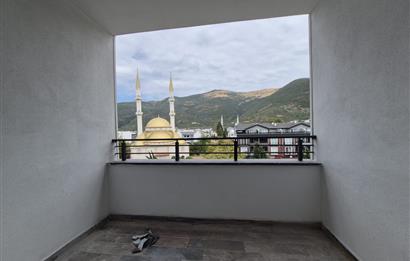 C21 Cius; Hastane Yolu Üzerine Cepheli 2+1 Dubleks Ofis
