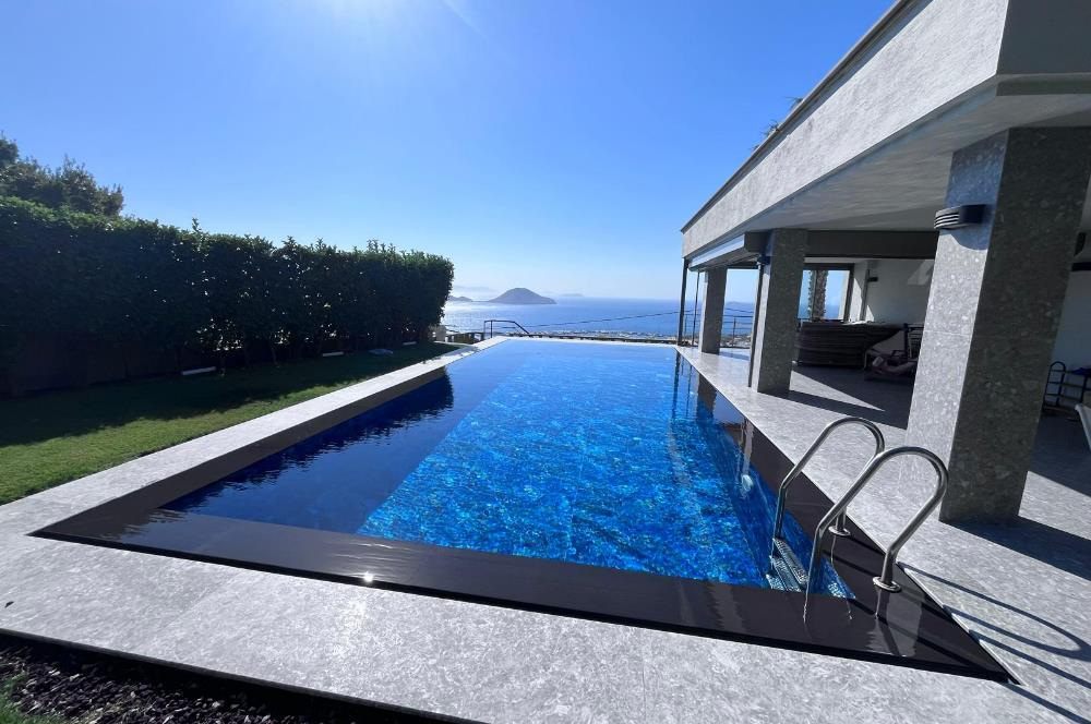 Turgutreis de Müstakil Havuzlu Muhteşem Manzaralı Kiralık 3+1 Villa