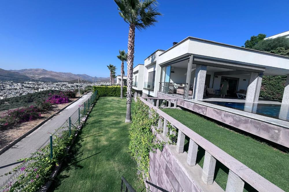 Turgutreis de Müstakil Havuzlu Muhteşem Manzaralı Kiralık 3+1 Villa