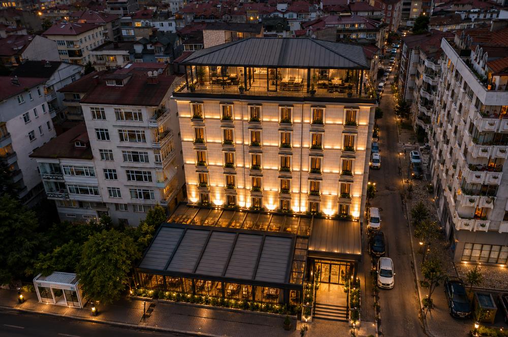 CENTURY 21’DEN ŞEHRİN MERKEZİNDE KOMPLE KİRALIK TİCARİ BİNA!