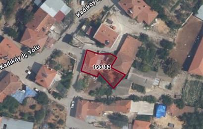 C21 Bal'dan Bigadiç Kadıköy'de Satılık Bahçeli Ahşap Ev