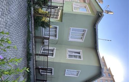 KOŞUYOLUNDA PRESTİJLİ KÖŞE PARSEL SATILIK MÜSTAKİL