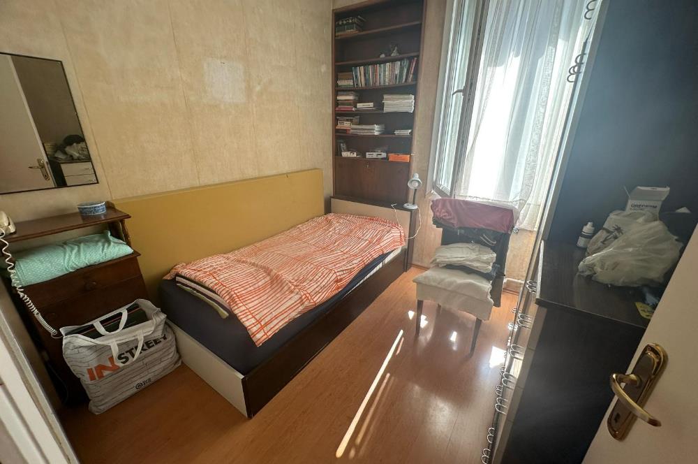 KADIKÖY, FENERYOLU ÖZGÜRLÜK PARKI KARŞISINDA SATILIK 3+1 DAİRE