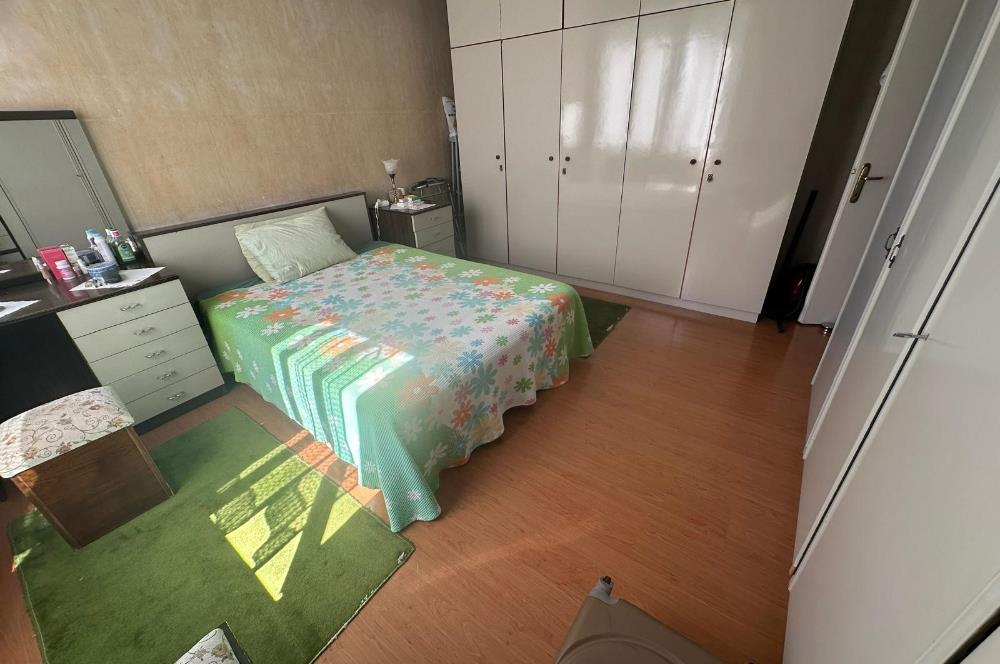 KADIKÖY, FENERYOLU ÖZGÜRLÜK PARKI KARŞISINDA SATILIK 3+1 DAİRE