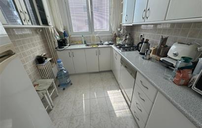 KADIKÖY, FENERYOLU ÖZGÜRLÜK PARKI KARŞISINDA SATILIK 3+1 DAİRE
