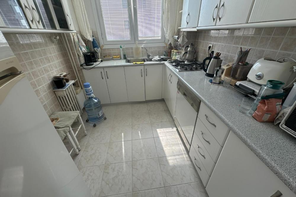 KADIKÖY, FENERYOLU ÖZGÜRLÜK PARKI KARŞISINDA SATILIK 3+1 DAİRE