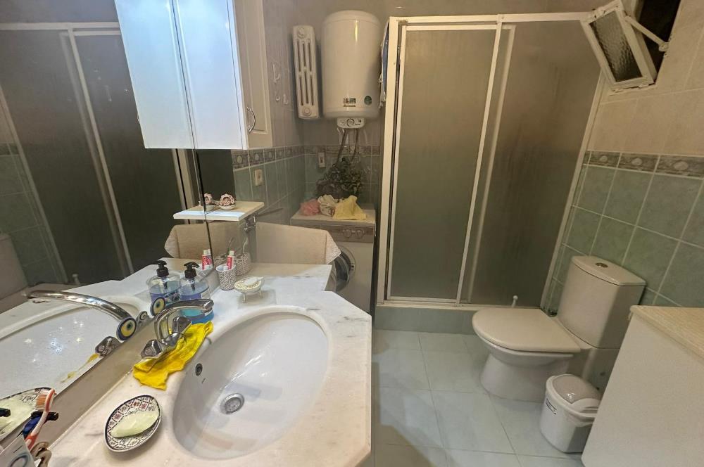 KADIKÖY, FENERYOLU ÖZGÜRLÜK PARKI KARŞISINDA SATILIK 3+1 DAİRE