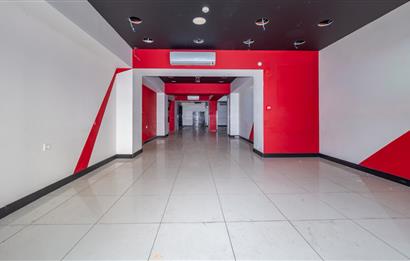 Maltepe Bağlarbaşı'nda Satılık Dükkan - 392 m²