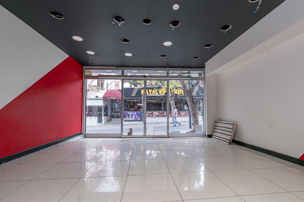Maltepe Bağlarbaşı'nda Satılık Dükkan - 392 m²