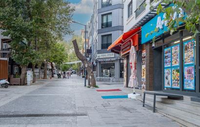 Maltepe Bağlarbaşı'nda Satılık Dükkan - 392 m²