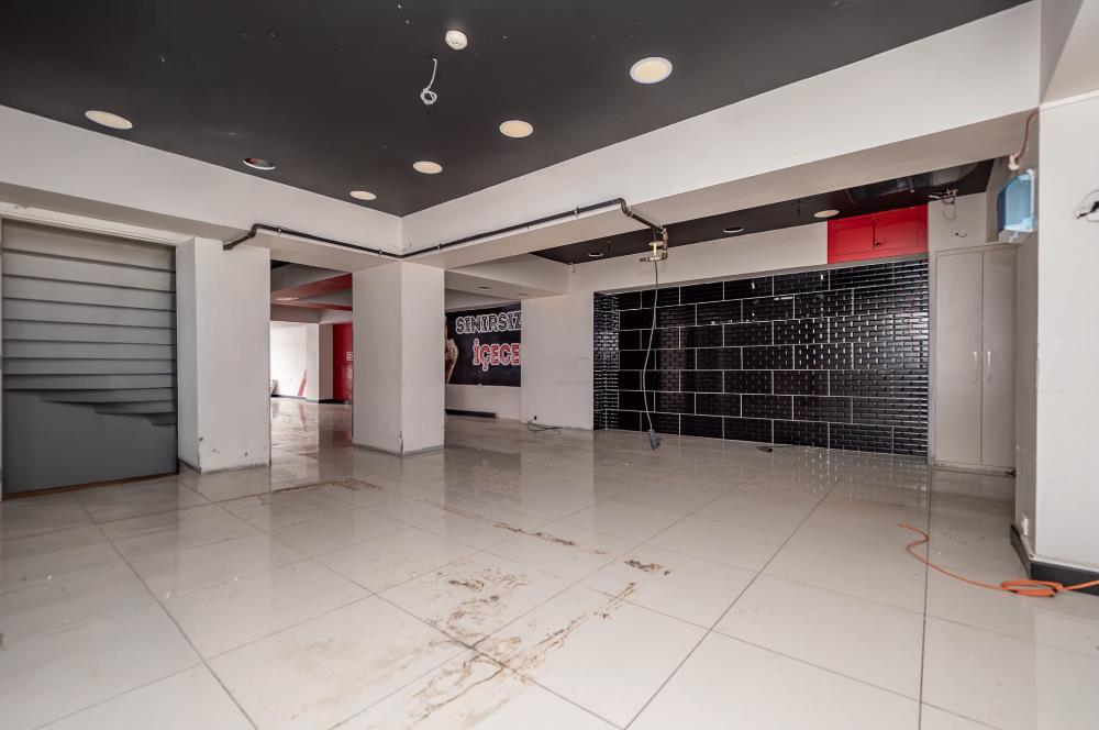 Maltepe Bağlarbaşı'nda Satılık Dükkan - 392 m²