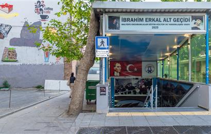 Maltepe Bağlarbaşı'nda Satılık Dükkan - 392 m²