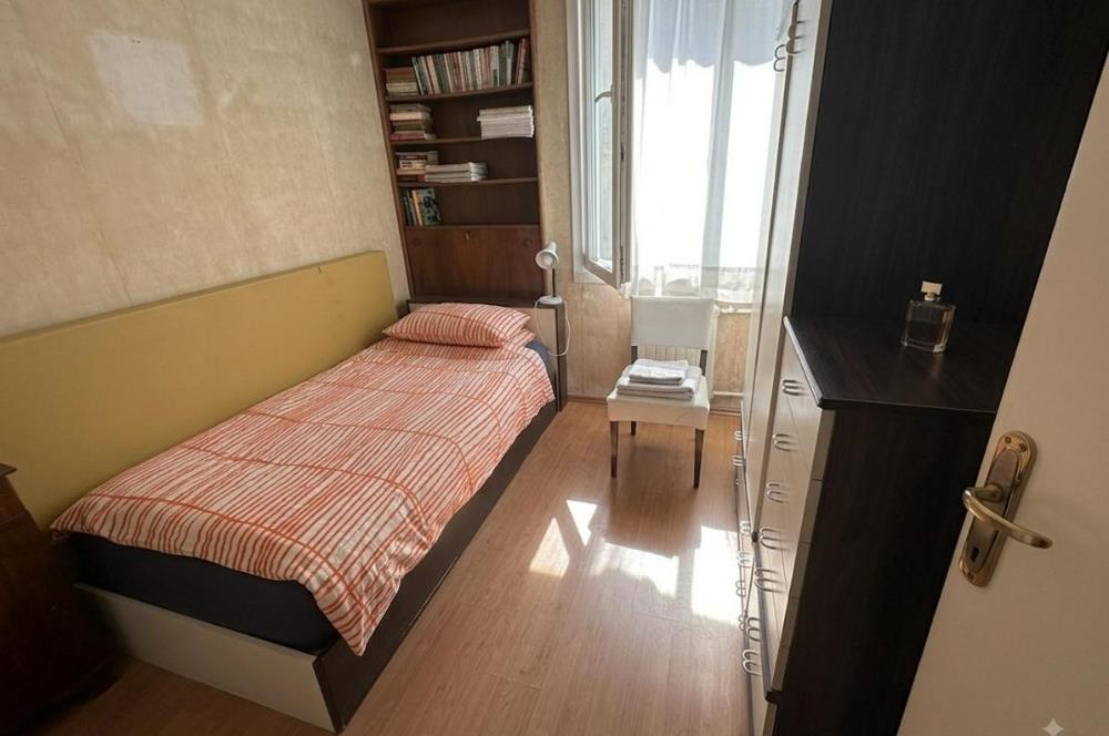 KADIKÖY, FENERYOLU ÖZGÜRLÜK PARKI KARŞISINDA SATILIK 3+1 DAİRE