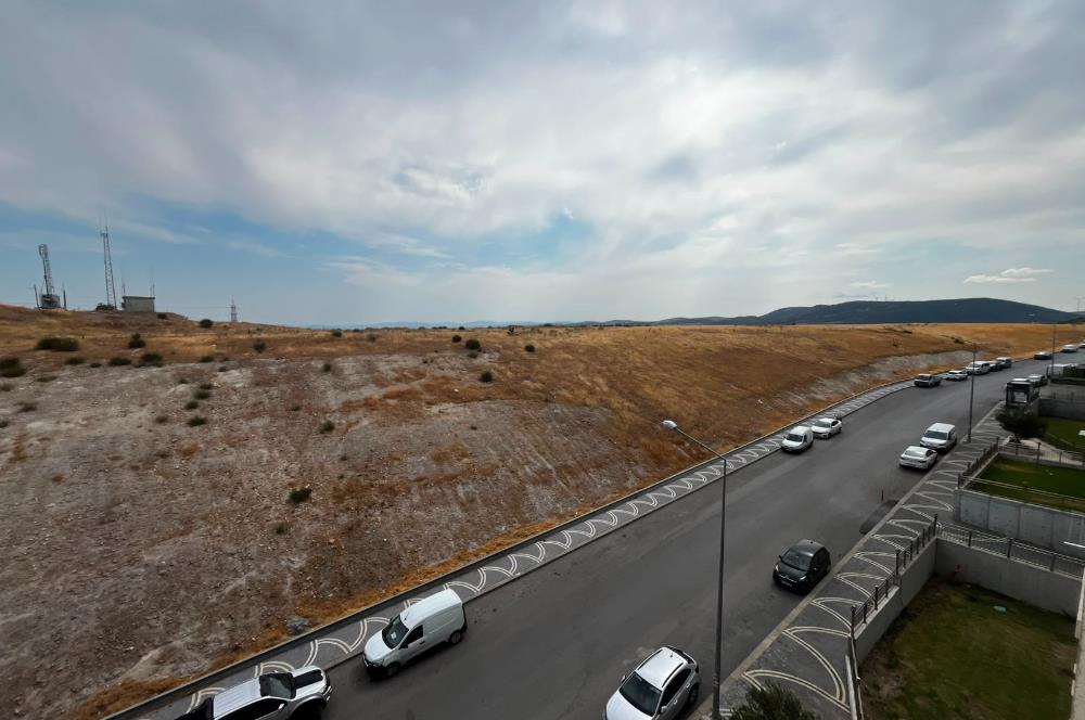 C21 BAL'dan Karesi 2. Sakarya Mahallesi Baltok Sitesinde Satılık  3+1 Daire
