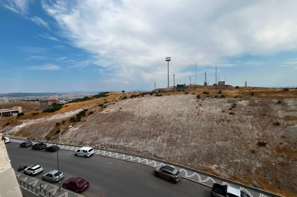 C21 BAL'dan Karesi 2. Sakarya Mahallesi Baltok Sitesinde Satılık  3+1 Daire