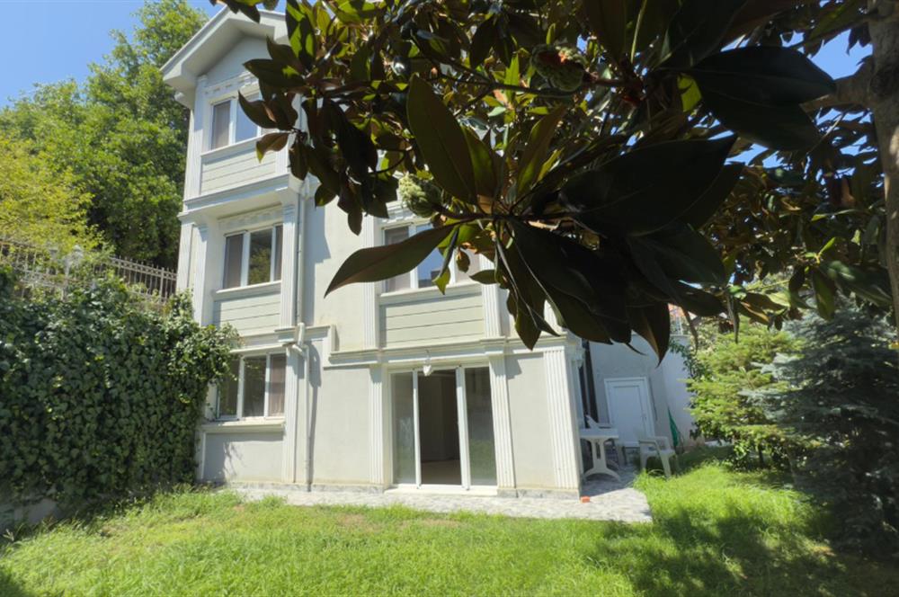 Bizim Vadi Sitesi'nde Şömineli, Teraslı 5+2 Kiralık Villa