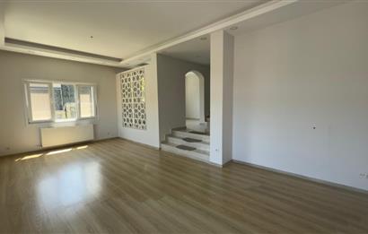Bizim Vadi Sitesi'nde Şömineli, Teraslı 5+2 Kiralık Villa