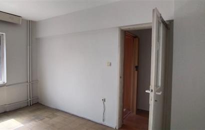 Sahrayıcedit Merkezde, Metronun Karşısında Satılık 3+1 Daire