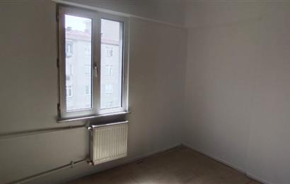 Sahrayıcedit Merkezde, Metronun Karşısında Satılık 3+1 Daire