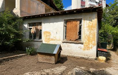 Sarıyer Merkez Yusuf Ziya Öniş Stadyumu Karşısında 500 m² Arsa 