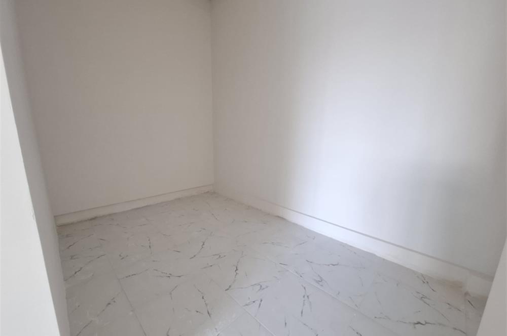 C21 BAL'DAN EGE MH. KÖYLÜ GARAJINDA KİRALIK DÜKKAN