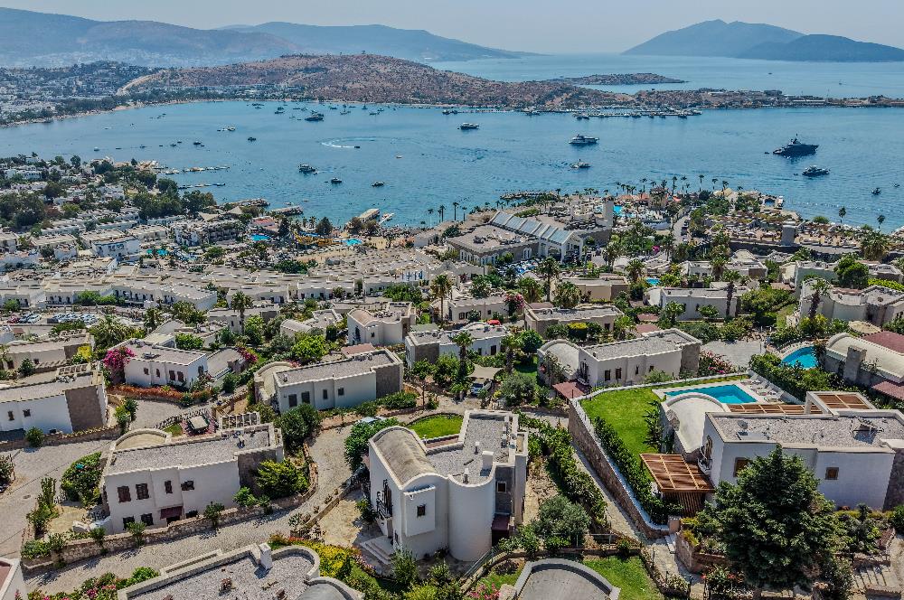 Bitez'de Site İçerisinde Satılık 3+1 Müstakil Villa