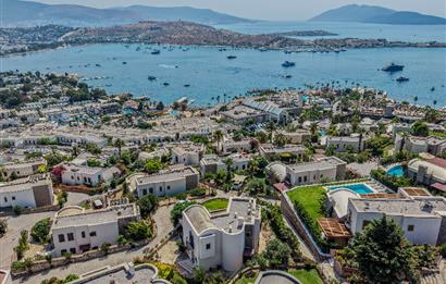 Bitez'de Site İçerisinde Satılık 3+1 Müstakil Villa