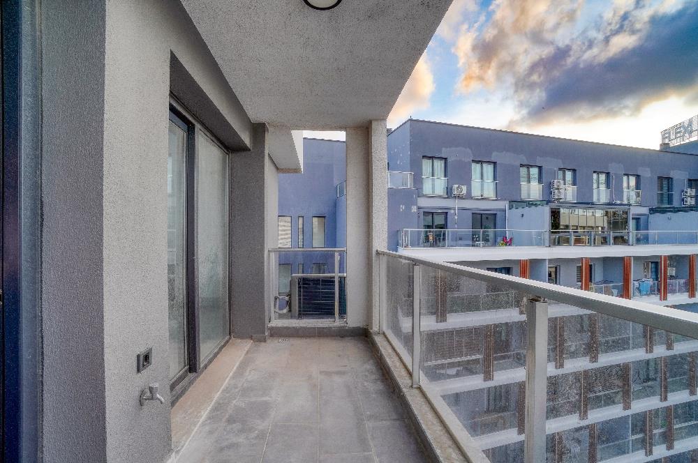 Çiğli/Balatçık Havuzlu Sitede Kiralık Kapalı Mutfaklı 2+1 Daire