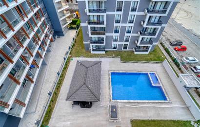 Çiğli/Balatçık Havuzlu Sitede Kiralık Kapalı Mutfaklı 2+1 Daire