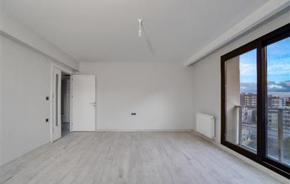 Çiğli/Balatçık Havuzlu Sitede Kiralık Kapalı Mutfaklı 2+1 Daire