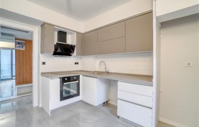 Çiğli/Balatçık Havuzlu Sitede Kiralık Kapalı Mutfaklı 2+1 Daire