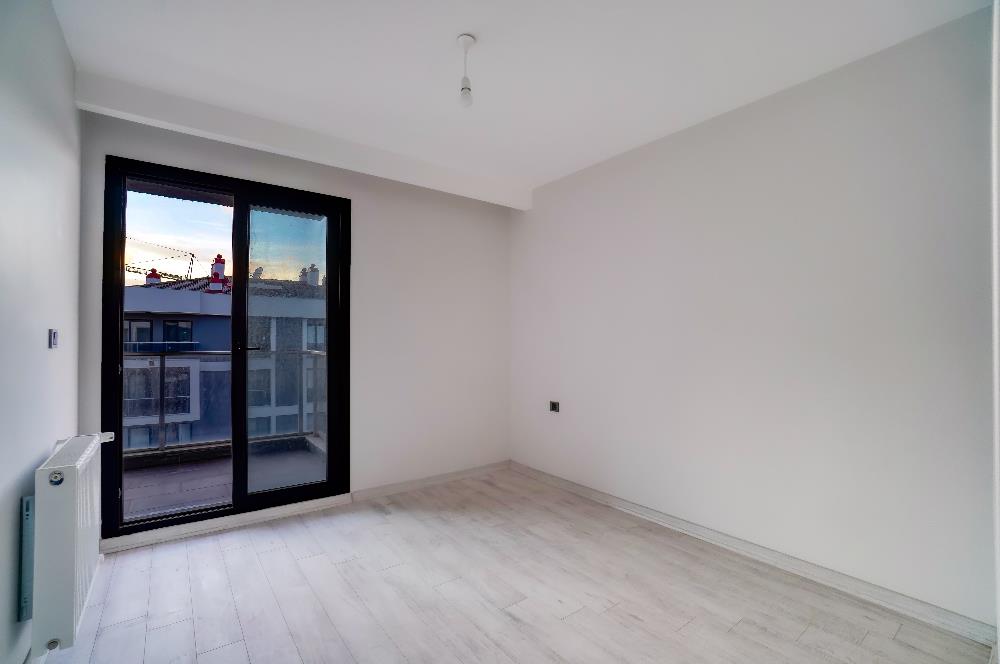 Çiğli/Balatçık Havuzlu Sitede Kiralık Kapalı Mutfaklı 2+1 Daire