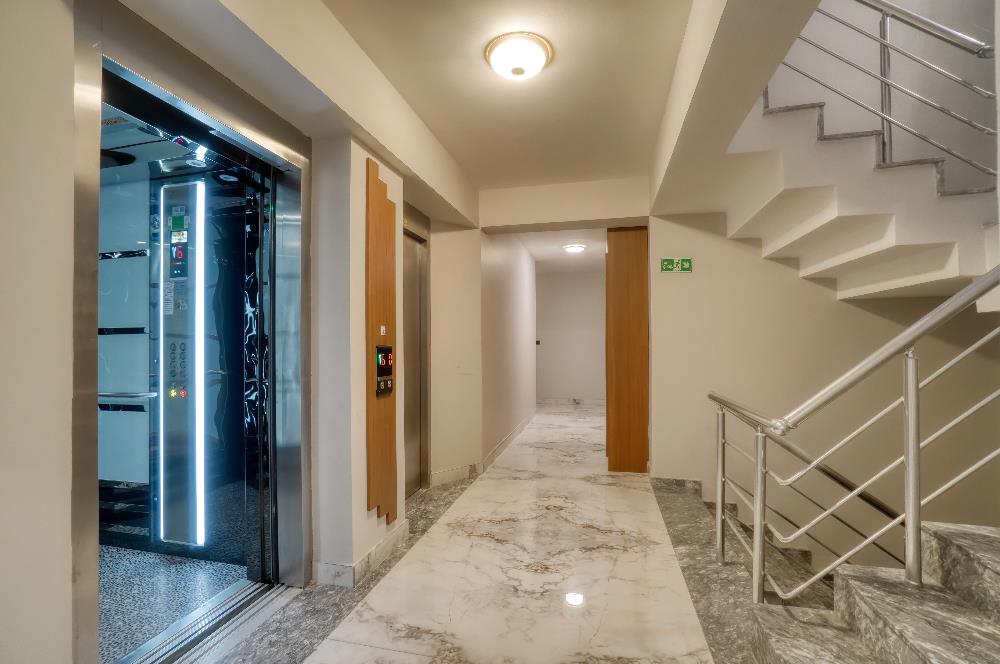 Çiğli/Balatçık Havuzlu Sitede Kiralık Kapalı Mutfaklı 2+1 Daire