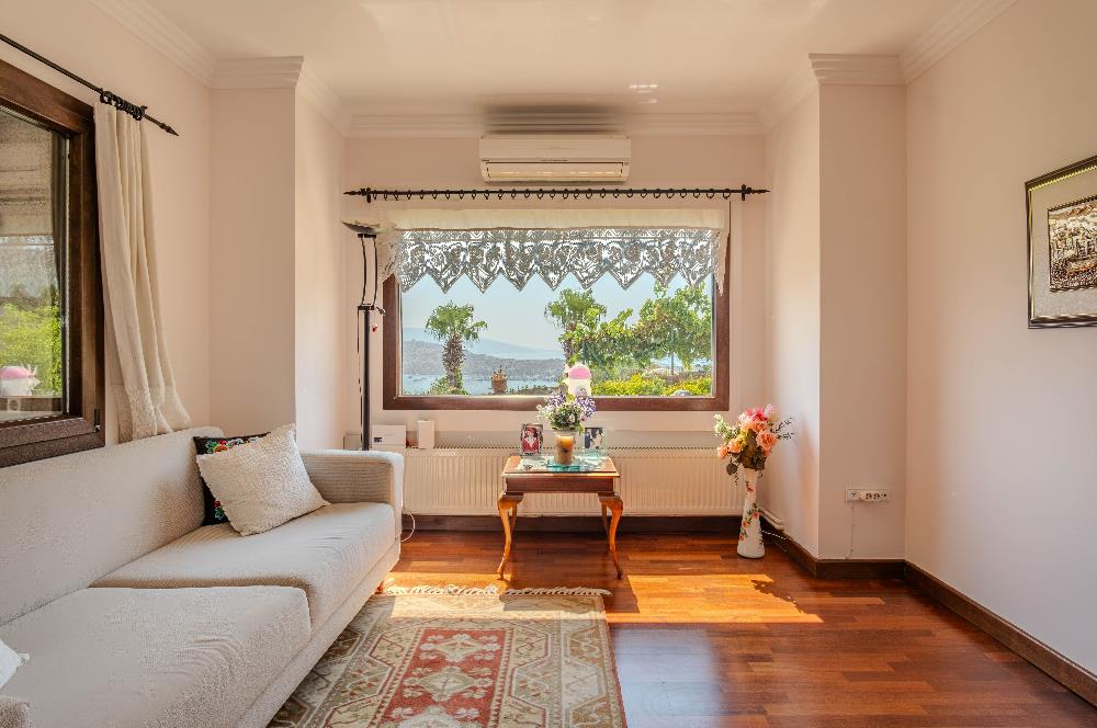 Bitez'de Site İçerisinde Satılık 3+1 Müstakil Villa