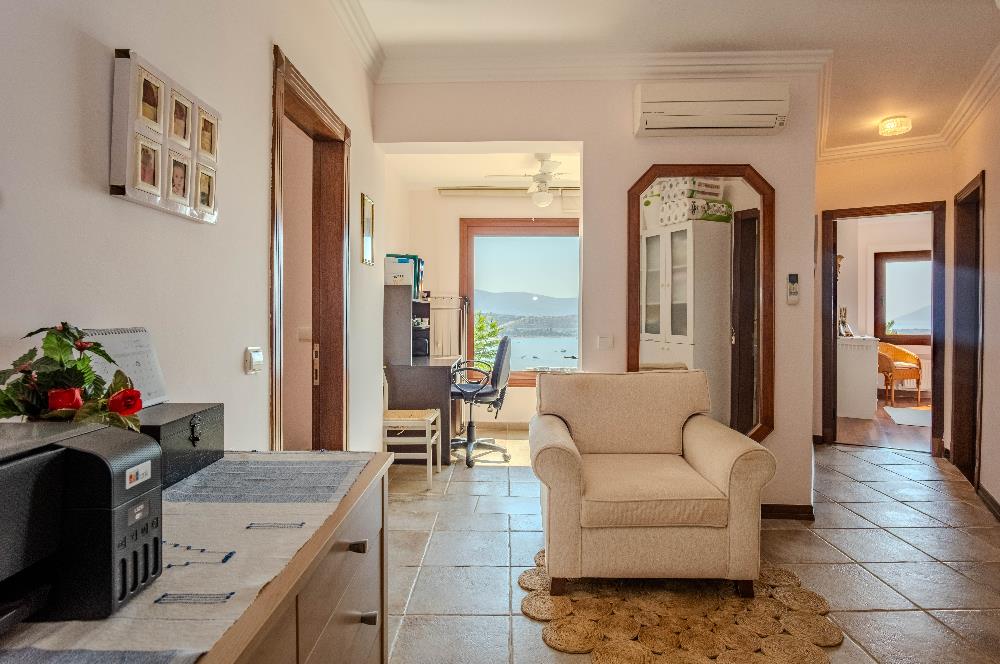 Bitez'de Site İçerisinde Satılık 3+1 Müstakil Villa